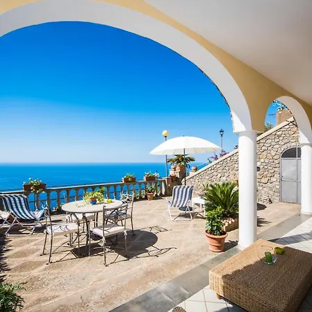 Villa Savina - Elegant Family Villa Overlooks Amalfi Coast --3